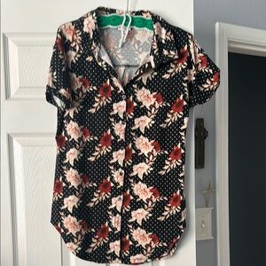 LuLaRoe Charlie Floral Button-Up Blouse